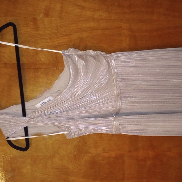 Dress - Picture 5 of 8